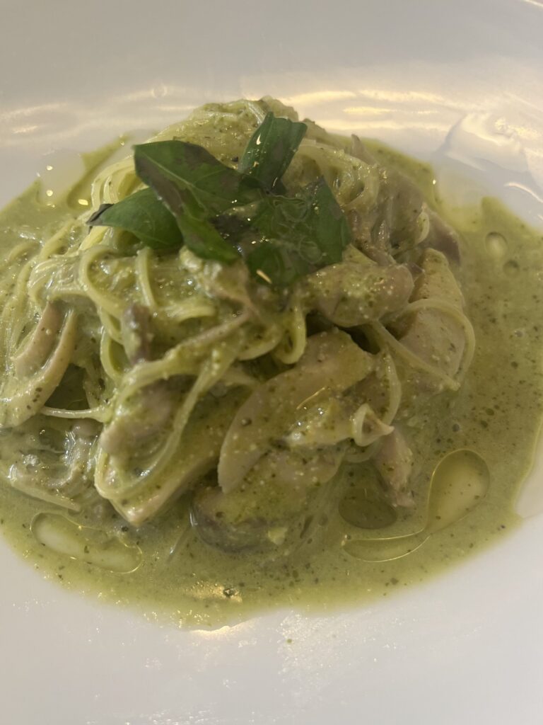 キノコとジェノベーゼ冷製パスタ